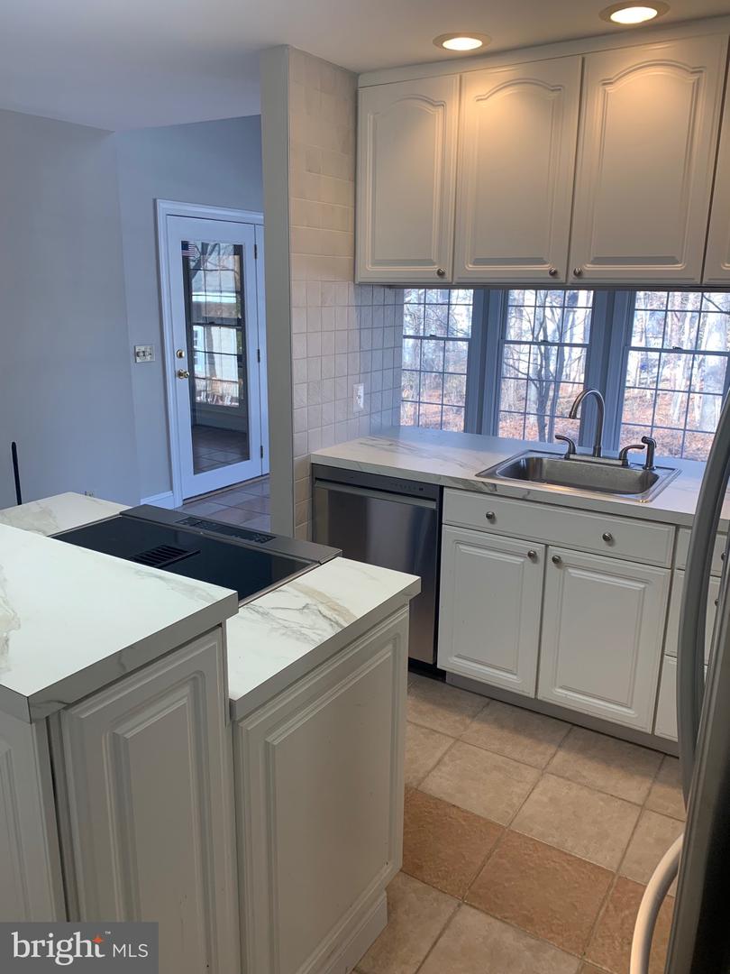 203 NOTTINGHAM RD, LOUISA, Virginia 23093, 3 Bedrooms Bedrooms, 14 Rooms Rooms,2 BathroomsBathrooms,Residential,For sale,203 NOTTINGHAM RD,VALA2009052 MLS # VALA2009052