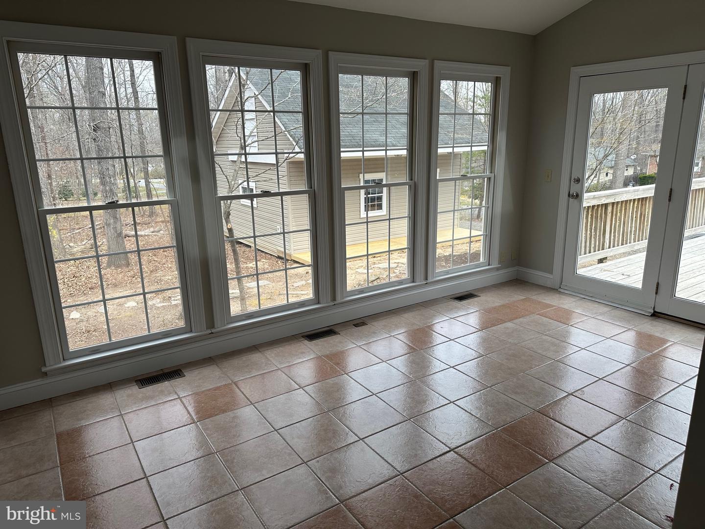 203 NOTTINGHAM RD, LOUISA, Virginia 23093, 3 Bedrooms Bedrooms, 14 Rooms Rooms,2 BathroomsBathrooms,Residential,For sale,203 NOTTINGHAM RD,VALA2009052 MLS # VALA2009052