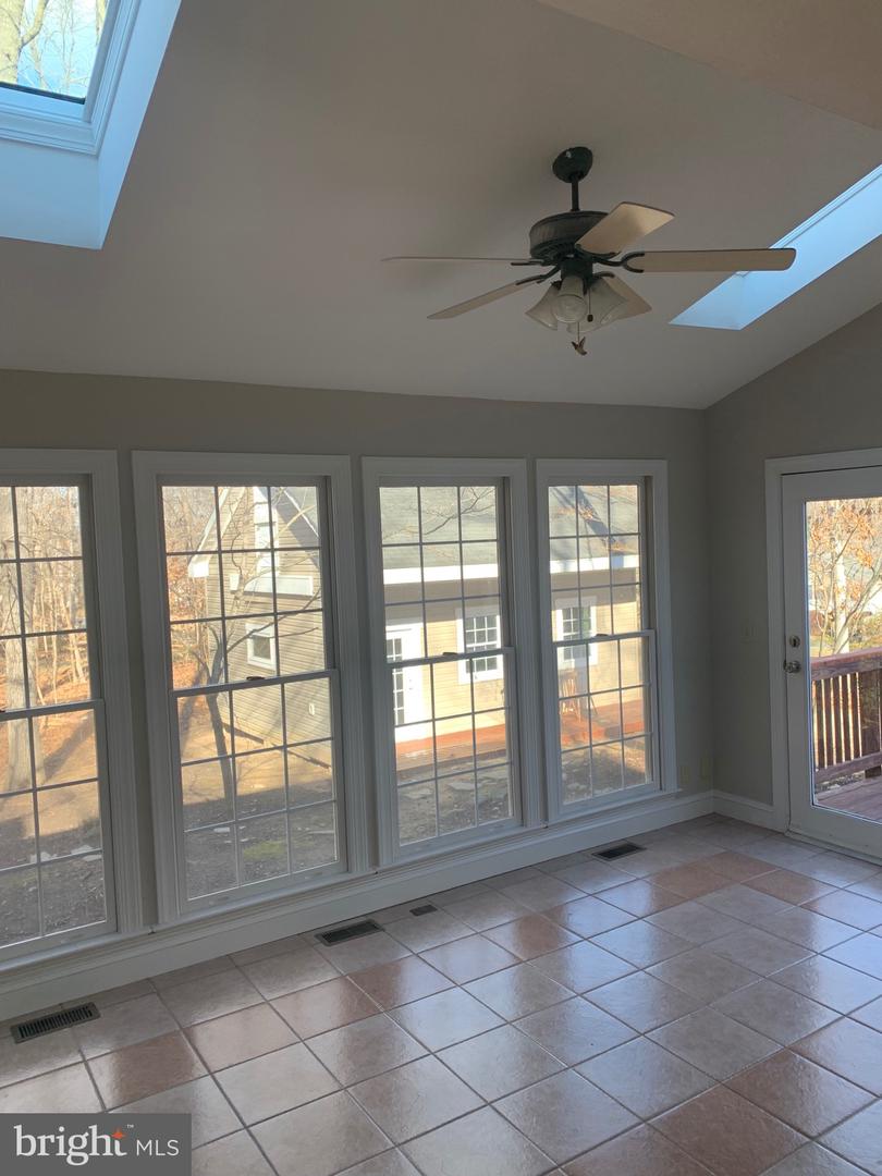 203 NOTTINGHAM RD, LOUISA, Virginia 23093, 3 Bedrooms Bedrooms, 14 Rooms Rooms,2 BathroomsBathrooms,Residential,For sale,203 NOTTINGHAM RD,VALA2009052 MLS # VALA2009052