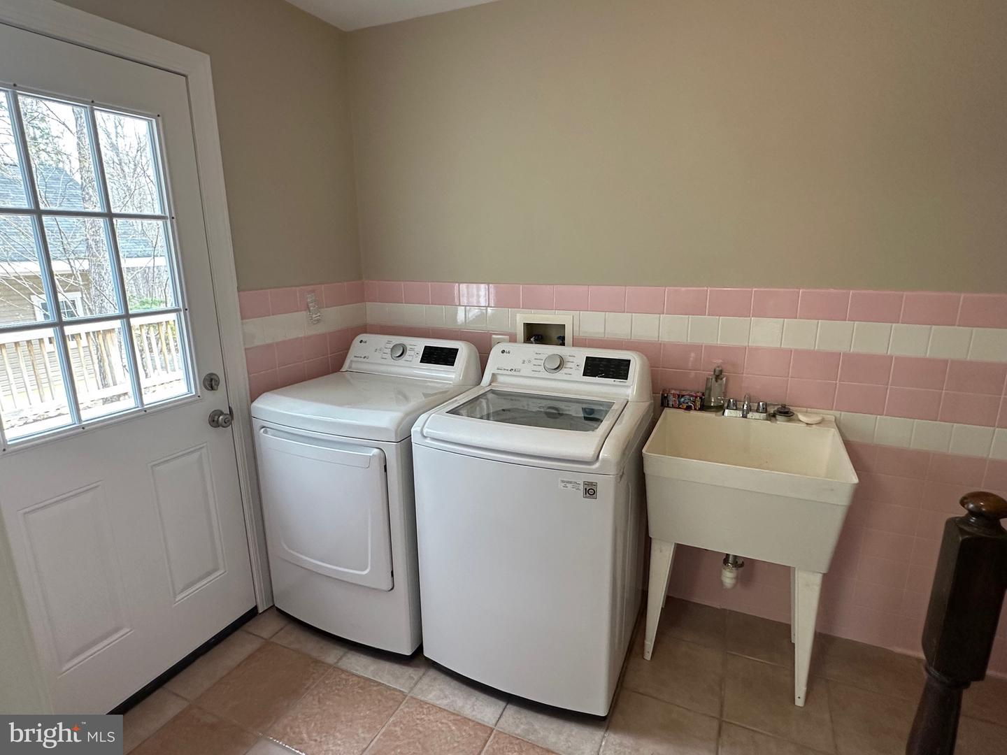 203 NOTTINGHAM RD, LOUISA, Virginia 23093, 3 Bedrooms Bedrooms, 14 Rooms Rooms,2 BathroomsBathrooms,Residential,For sale,203 NOTTINGHAM RD,VALA2009052 MLS # VALA2009052