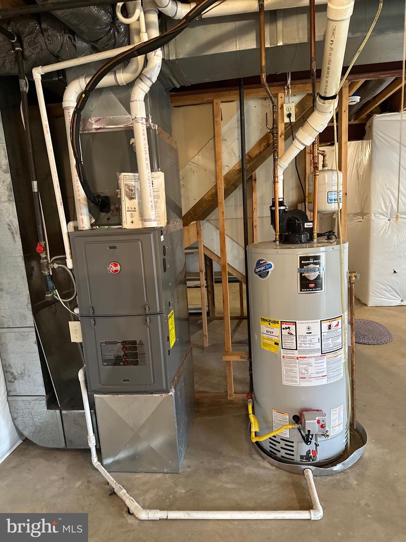 203 NOTTINGHAM RD, LOUISA, Virginia 23093, 3 Bedrooms Bedrooms, 14 Rooms Rooms,2 BathroomsBathrooms,Residential,For sale,203 NOTTINGHAM RD,VALA2009052 MLS # VALA2009052