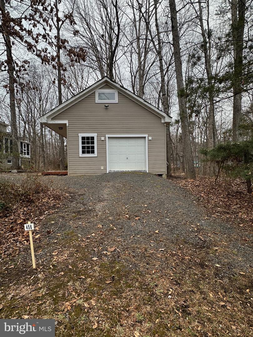 203 NOTTINGHAM RD, LOUISA, Virginia 23093, 3 Bedrooms Bedrooms, 14 Rooms Rooms,2 BathroomsBathrooms,Residential,For sale,203 NOTTINGHAM RD,VALA2009052 MLS # VALA2009052