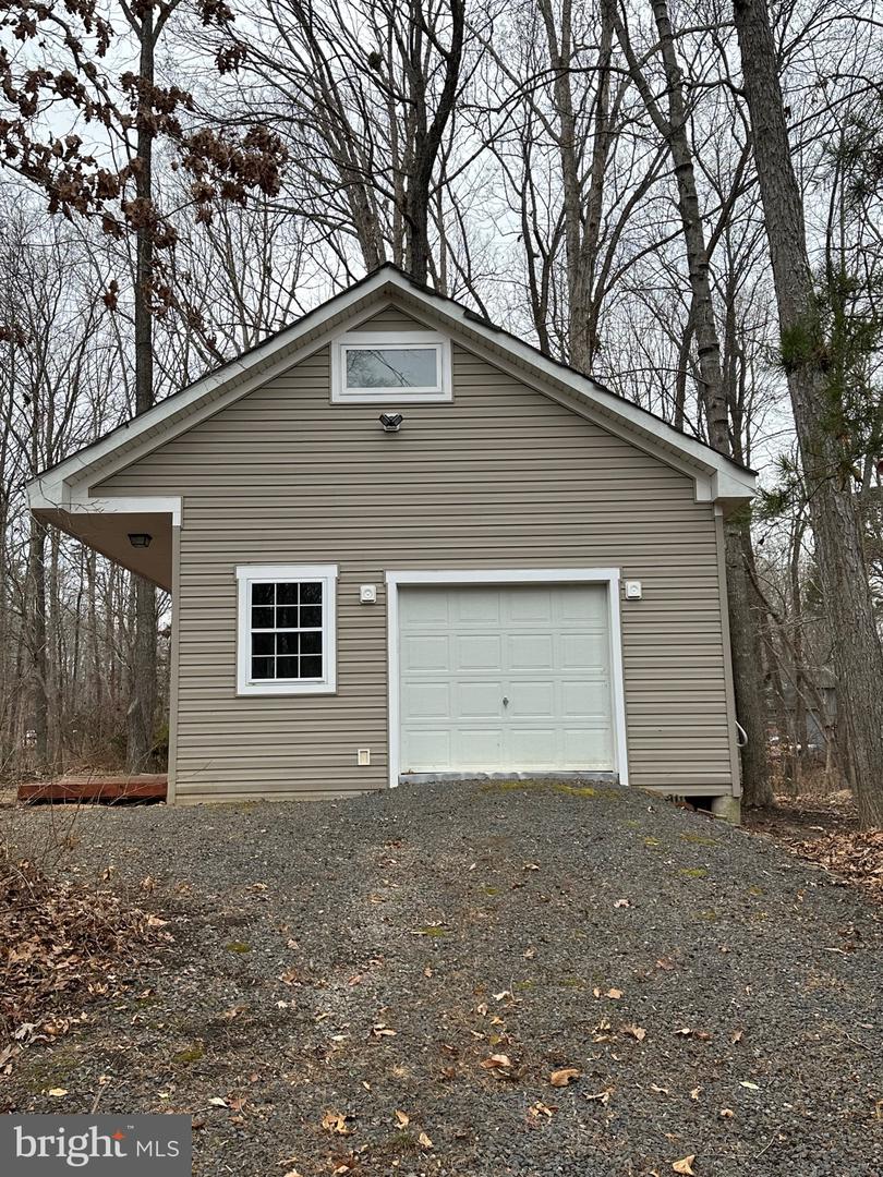 203 NOTTINGHAM RD, LOUISA, Virginia 23093, 3 Bedrooms Bedrooms, 14 Rooms Rooms,2 BathroomsBathrooms,Residential,For sale,203 NOTTINGHAM RD,VALA2009052 MLS # VALA2009052