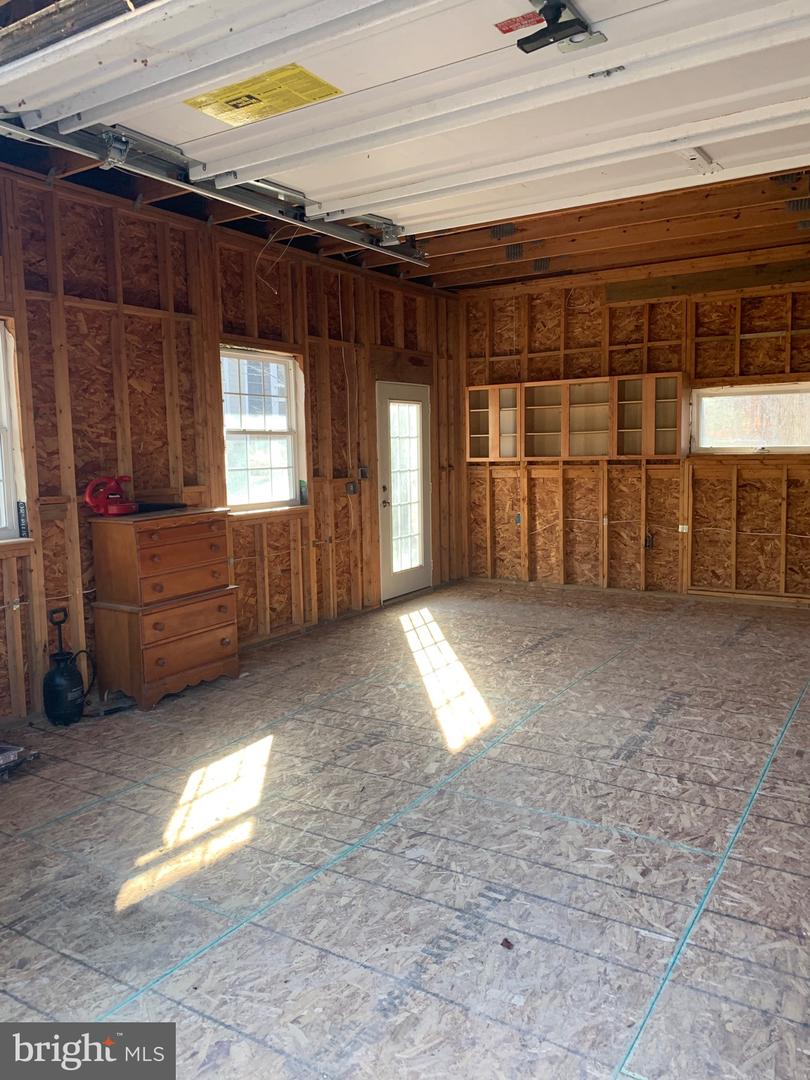 203 NOTTINGHAM RD, LOUISA, Virginia 23093, 3 Bedrooms Bedrooms, 14 Rooms Rooms,2 BathroomsBathrooms,Residential,For sale,203 NOTTINGHAM RD,VALA2009052 MLS # VALA2009052