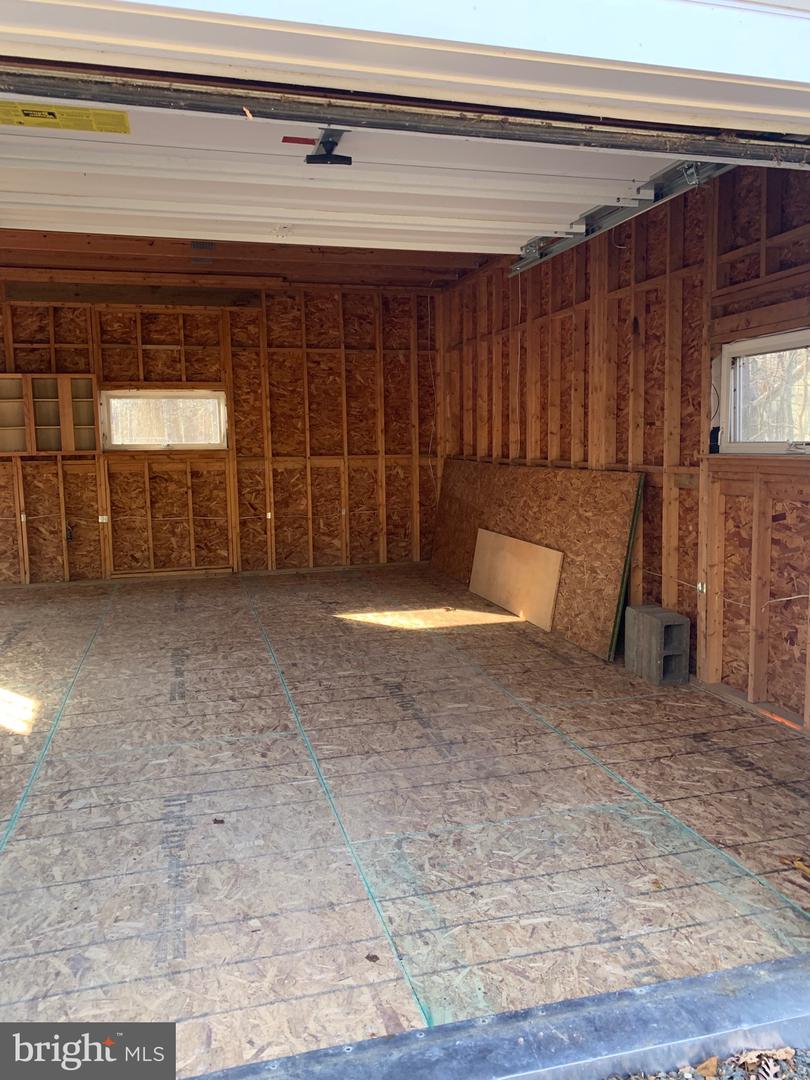 203 NOTTINGHAM RD, LOUISA, Virginia 23093, 3 Bedrooms Bedrooms, 14 Rooms Rooms,2 BathroomsBathrooms,Residential,For sale,203 NOTTINGHAM RD,VALA2009052 MLS # VALA2009052