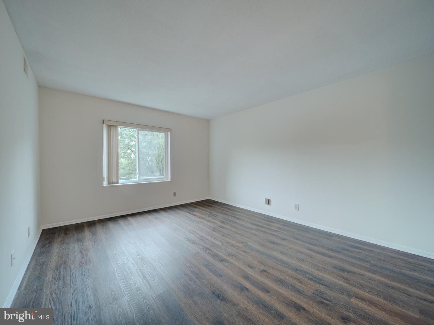 8360 GREENSBORO DR #305, MCLEAN, Virginia 22102, 2 Bedrooms Bedrooms, ,2 BathroomsBathrooms,Residential,For sale,8360 GREENSBORO DR #305,VAFX2282960 MLS # VAFX2282960