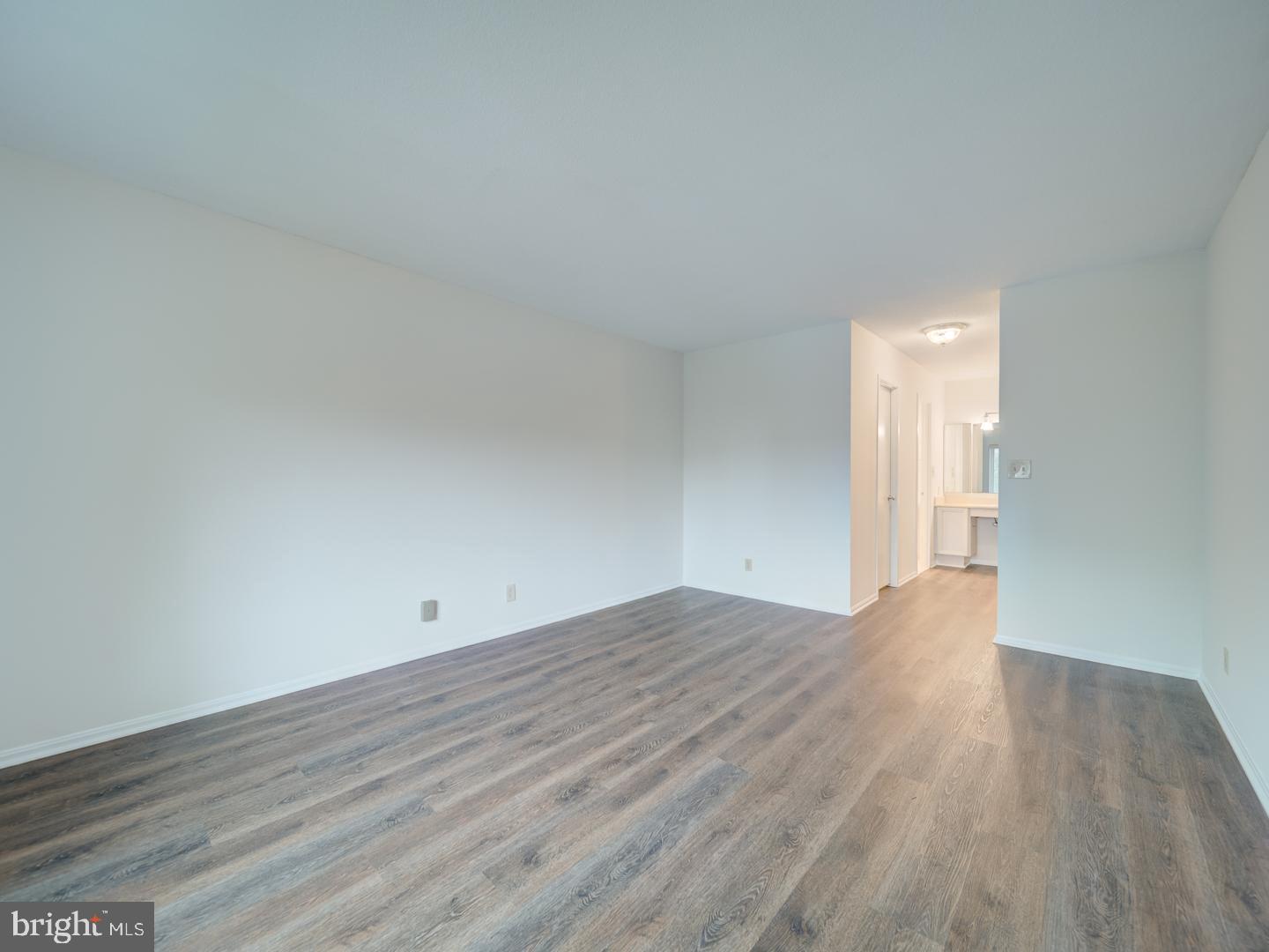 8360 GREENSBORO DR #305, MCLEAN, Virginia 22102, 2 Bedrooms Bedrooms, ,2 BathroomsBathrooms,Residential,For sale,8360 GREENSBORO DR #305,VAFX2282960 MLS # VAFX2282960