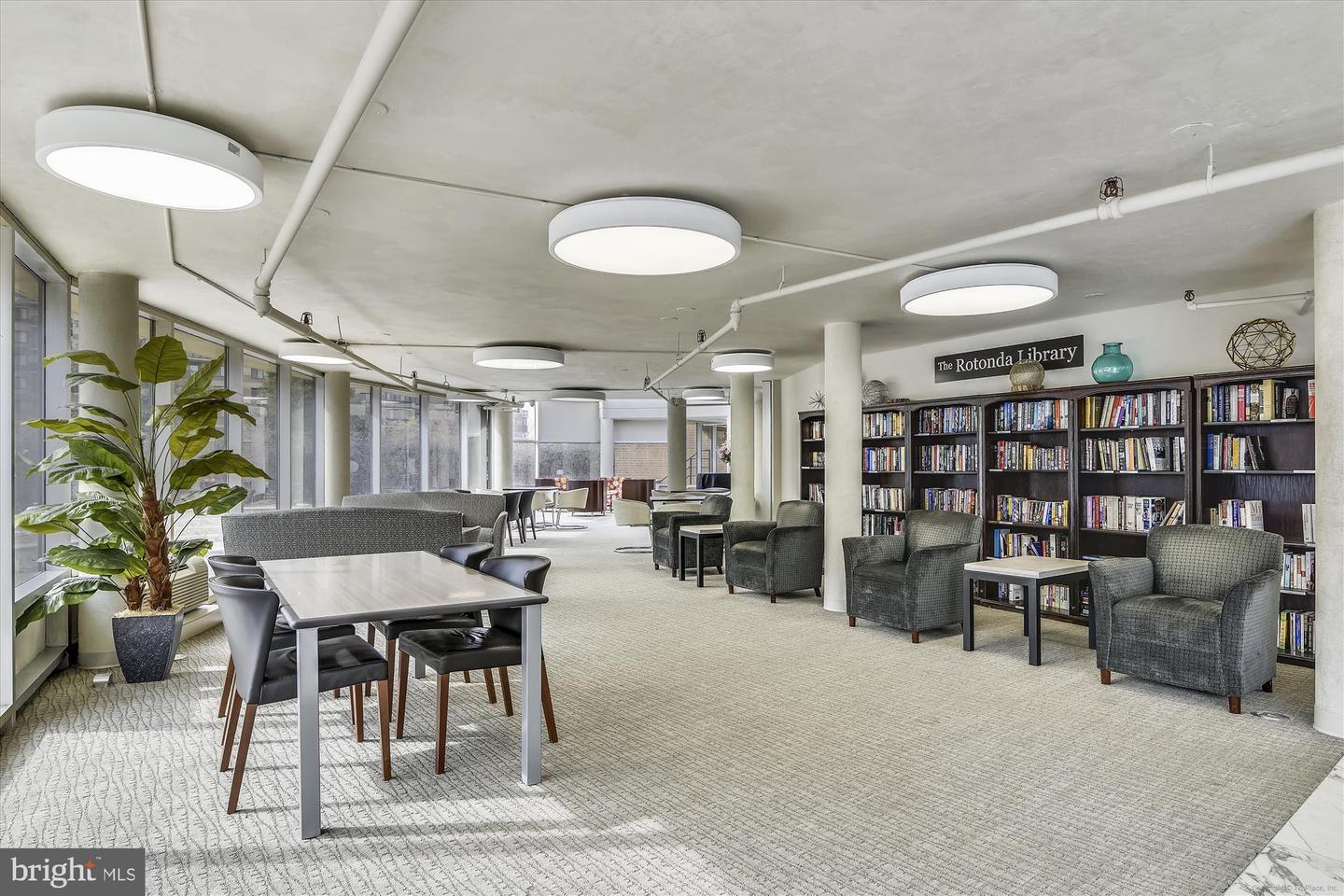 8360 GREENSBORO DR #305, MCLEAN, Virginia 22102, 2 Bedrooms Bedrooms, ,2 BathroomsBathrooms,Residential,For sale,8360 GREENSBORO DR #305,VAFX2282960 MLS # VAFX2282960