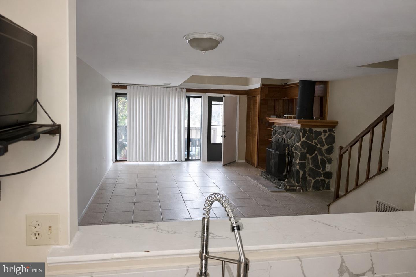 1072 NORWOOD CT, STERLING, Virginia 20164, 1 Bedroom Bedrooms, ,1 BathroomBathrooms,Residential,For sale,1072 NORWOOD CT,VALO2112566 MLS # VALO2112566