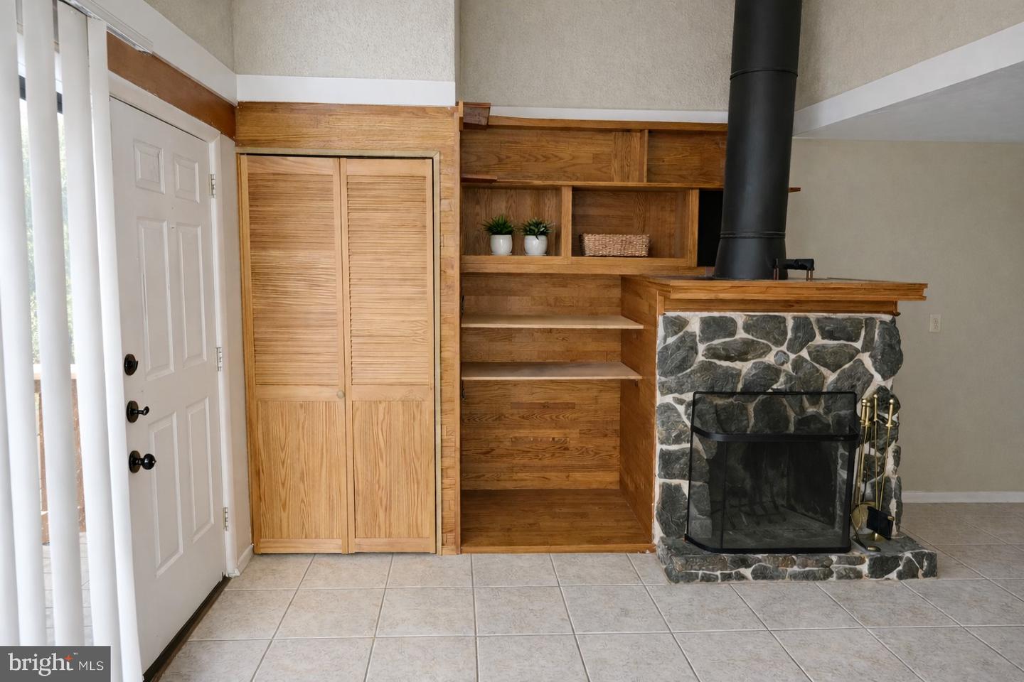 1072 NORWOOD CT, STERLING, Virginia 20164, 1 Bedroom Bedrooms, ,1 BathroomBathrooms,Residential,For sale,1072 NORWOOD CT,VALO2112566 MLS # VALO2112566