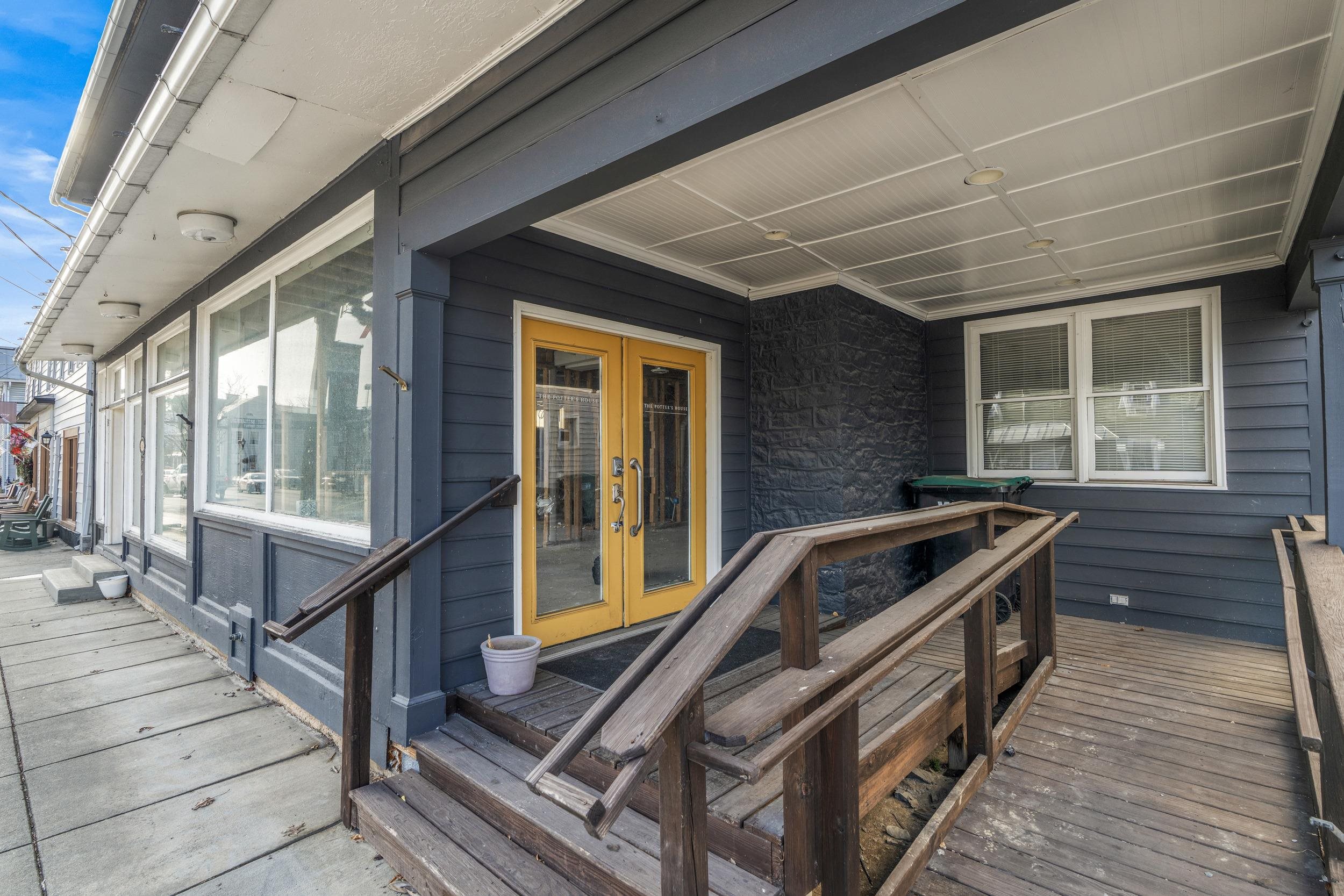 9365 N CONGRESS ST, NEW MARKET, Virginia 22844, ,Commercial,9365 N CONGRESS ST,671958 MLS # 671958