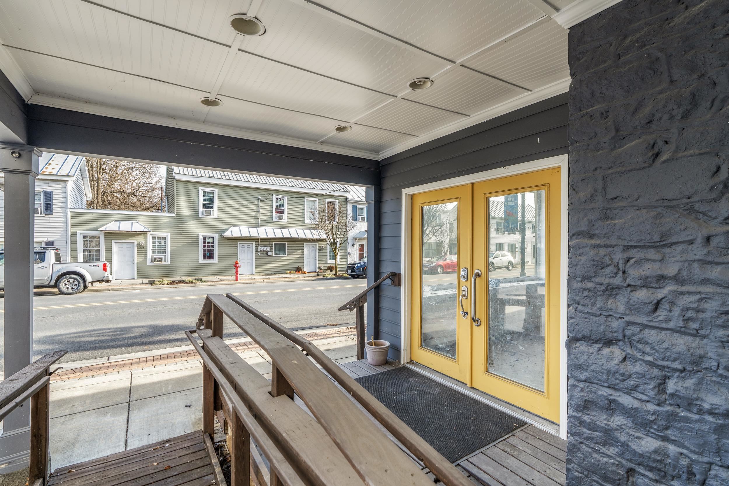 9365 N CONGRESS ST, NEW MARKET, Virginia 22844, ,Commercial,9365 N CONGRESS ST,671958 MLS # 671958