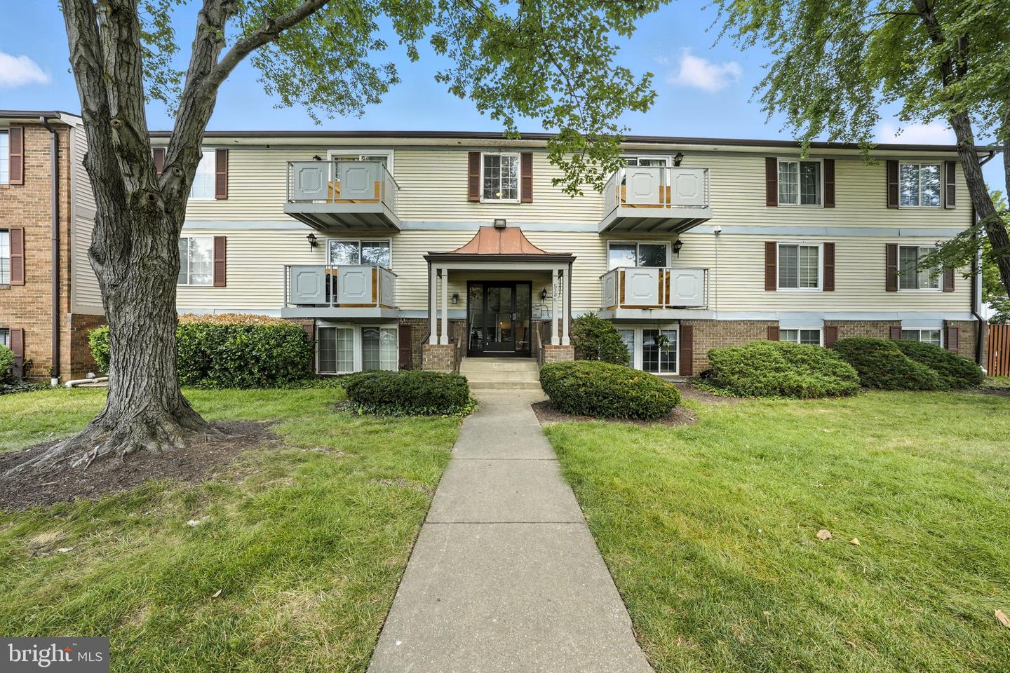 8380-E BROCKHAM DR #29/80E, ALEXANDRIA, Virginia 22309, 2 Bedrooms Bedrooms, ,2 BathroomsBathrooms,Residential,For sale,8380-E BROCKHAM DR #29/80E,VAFX2259602 MLS # VAFX2259602