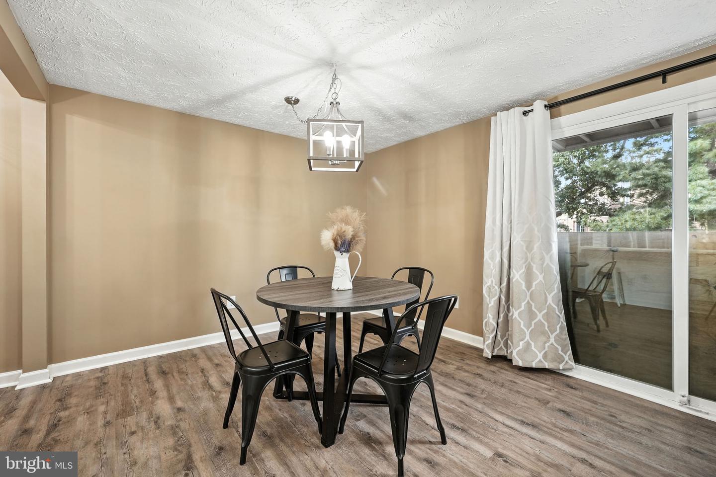 8380-E BROCKHAM DR #29/80E, ALEXANDRIA, Virginia 22309, 2 Bedrooms Bedrooms, ,2 BathroomsBathrooms,Residential,For sale,8380-E BROCKHAM DR #29/80E,VAFX2259602 MLS # VAFX2259602