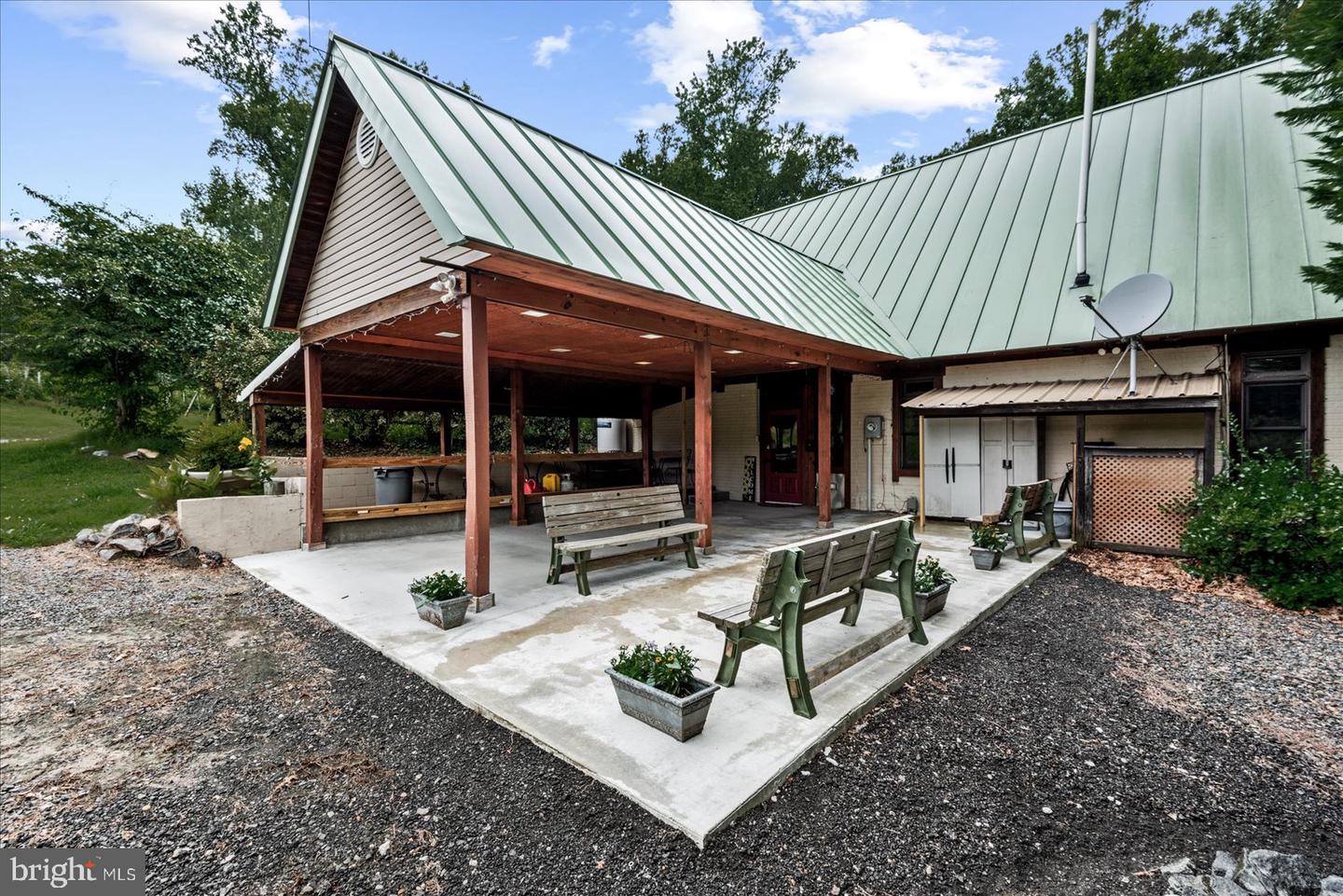 8215 OAK CREST DR, KING GEORGE, Virginia 22485, 1 Bedroom Bedrooms, ,1 BathroomBathrooms,Residential,For sale,8215 OAK CREST DR,VAKG2006772 MLS # VAKG2006772