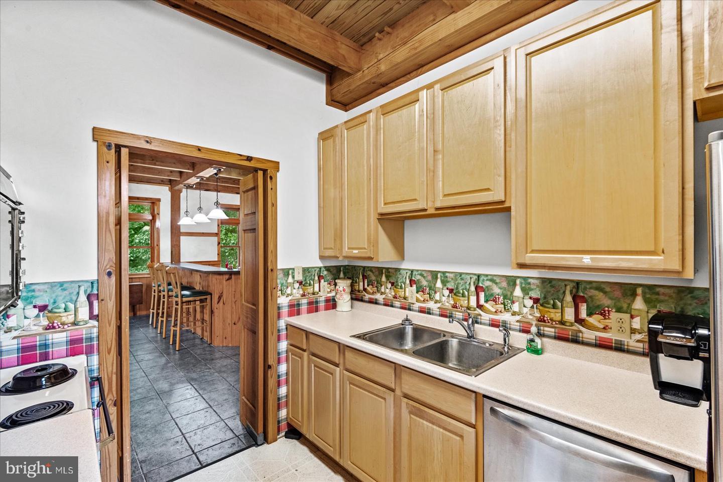 8215 OAK CREST DR, KING GEORGE, Virginia 22485, 1 Bedroom Bedrooms, ,1 BathroomBathrooms,Residential,For sale,8215 OAK CREST DR,VAKG2006772 MLS # VAKG2006772