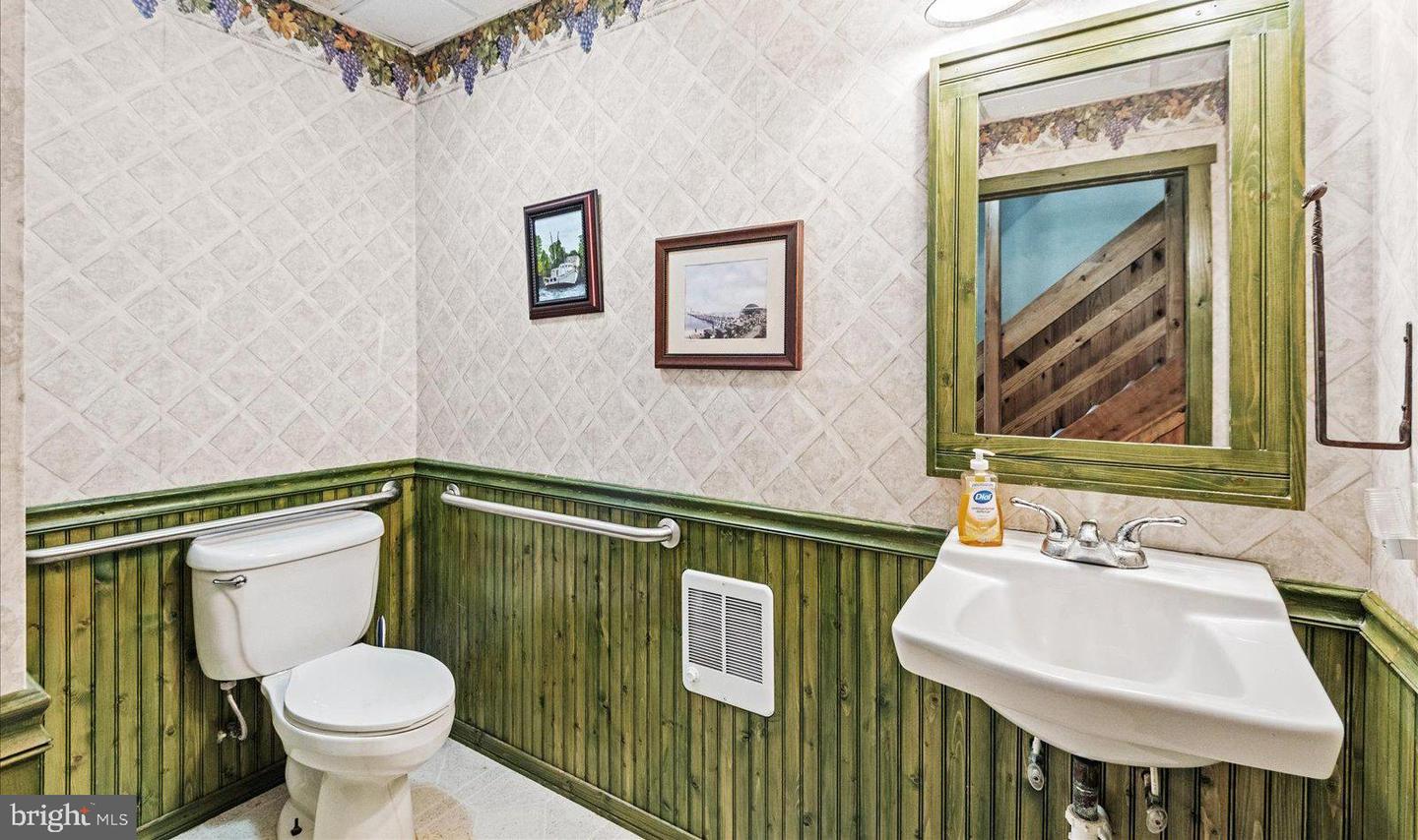 8215 OAK CREST DR, KING GEORGE, Virginia 22485, 1 Bedroom Bedrooms, ,1 BathroomBathrooms,Residential,For sale,8215 OAK CREST DR,VAKG2006772 MLS # VAKG2006772