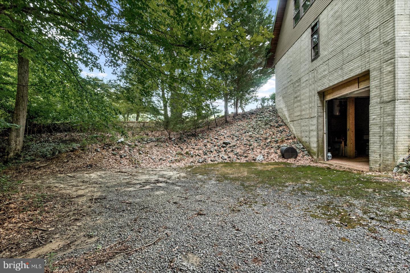 8215 OAK CREST DR, KING GEORGE, Virginia 22485, 1 Bedroom Bedrooms, ,1 BathroomBathrooms,Residential,For sale,8215 OAK CREST DR,VAKG2006772 MLS # VAKG2006772