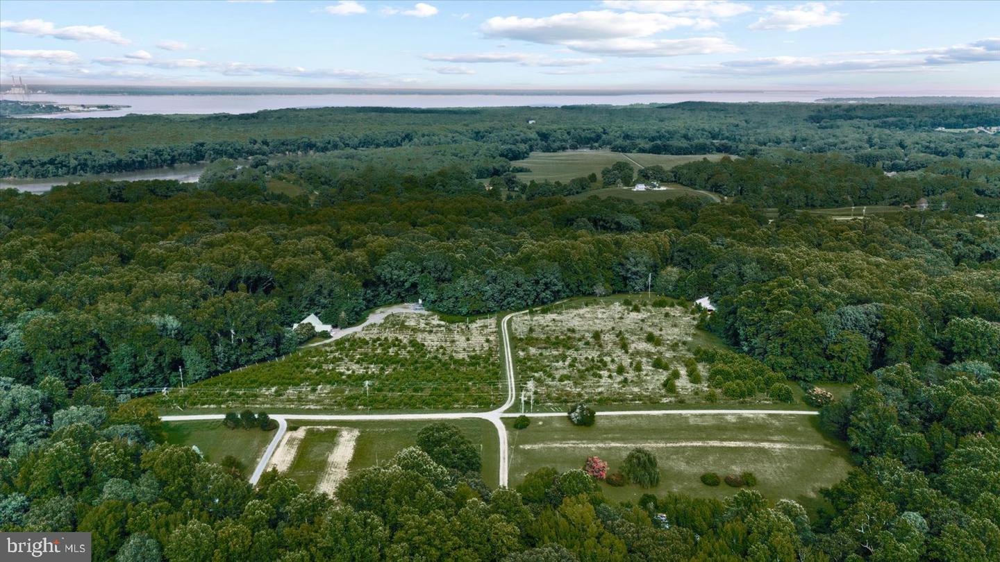 8215 OAK CREST DR, KING GEORGE, Virginia 22485, 1 Bedroom Bedrooms, ,1 BathroomBathrooms,Residential,For sale,8215 OAK CREST DR,VAKG2006772 MLS # VAKG2006772