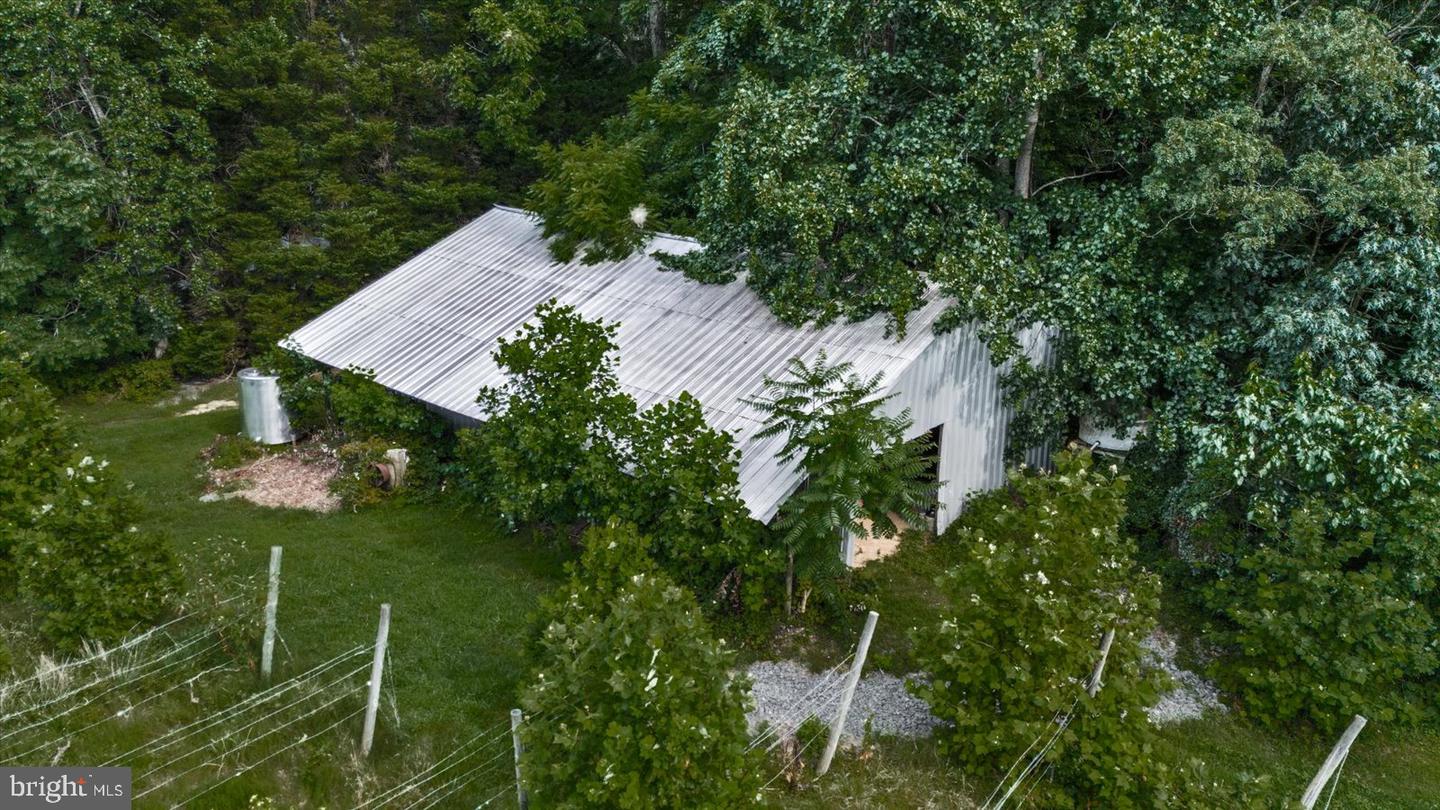 8215 OAK CREST DR, KING GEORGE, Virginia 22485, 1 Bedroom Bedrooms, ,1 BathroomBathrooms,Residential,For sale,8215 OAK CREST DR,VAKG2006772 MLS # VAKG2006772