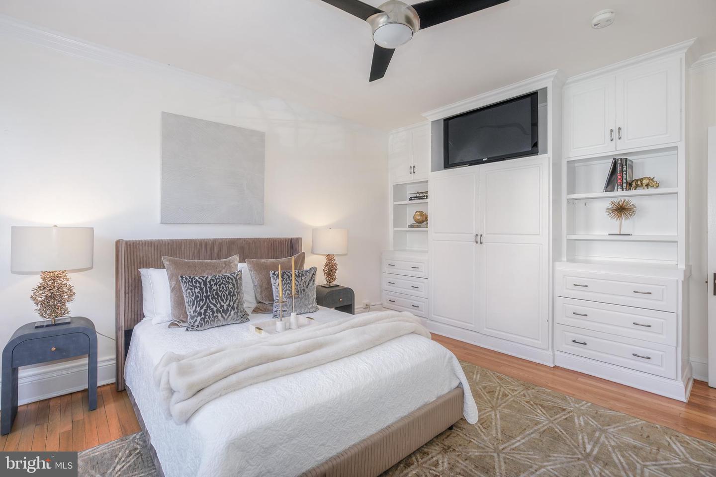 1954 COLUMBIA RD NW #201, WASHINGTON, District Of Columbia 20009, 3 Bedrooms Bedrooms, 5 Rooms Rooms,2 BathroomsBathrooms,Residential,For sale,1954 COLUMBIA RD NW #201,DCDC2224834 MLS # DCDC2224834 1954 COLUMBIA RD NW #201, WASHINGTON, District Of Columbia 20009, 3 Bedrooms Bedrooms, 5 Rooms Rooms,2 BathroomsBathrooms,Residential,For sale,1954 COLUMBIA RD NW #201,DCDC2224834 MLS # DCDC2224834