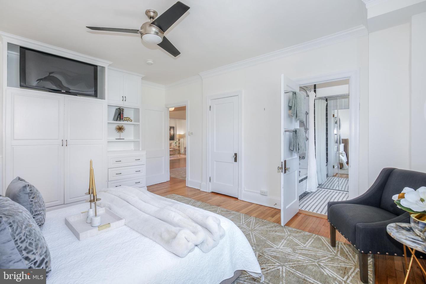 1954 COLUMBIA RD NW #201, WASHINGTON, District Of Columbia 20009, 3 Bedrooms Bedrooms, 5 Rooms Rooms,2 BathroomsBathrooms,Residential,For sale,1954 COLUMBIA RD NW #201,DCDC2224834 MLS # DCDC2224834 1954 COLUMBIA RD NW #201, WASHINGTON, District Of Columbia 20009, 3 Bedrooms Bedrooms, 5 Rooms Rooms,2 BathroomsBathrooms,Residential,For sale,1954 COLUMBIA RD NW #201,DCDC2224834 MLS # DCDC2224834