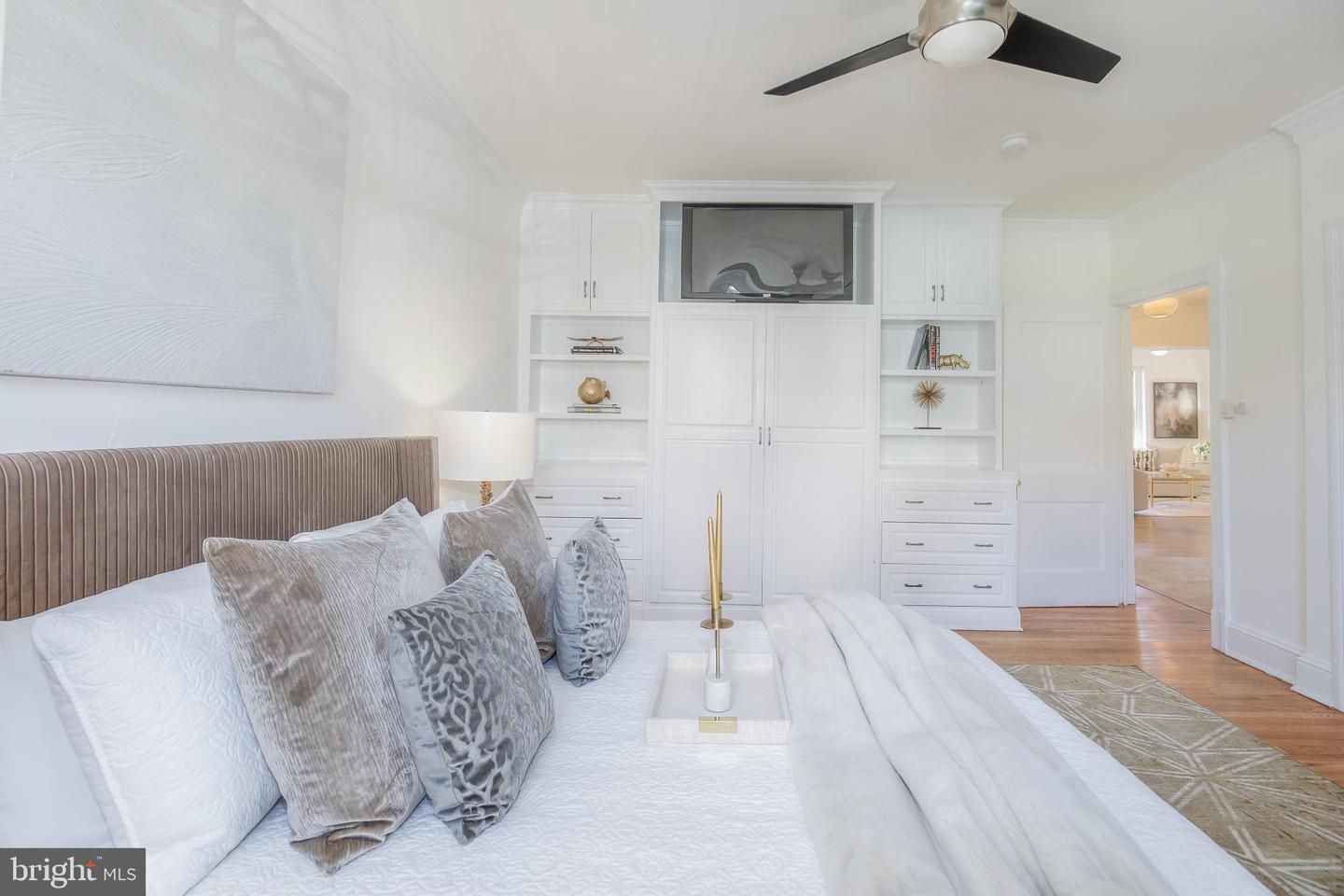 1954 COLUMBIA RD NW #201, WASHINGTON, District Of Columbia 20009, 3 Bedrooms Bedrooms, 5 Rooms Rooms,2 BathroomsBathrooms,Residential,For sale,1954 COLUMBIA RD NW #201,DCDC2224834 MLS # DCDC2224834 1954 COLUMBIA RD NW #201, WASHINGTON, District Of Columbia 20009, 3 Bedrooms Bedrooms, 5 Rooms Rooms,2 BathroomsBathrooms,Residential,For sale,1954 COLUMBIA RD NW #201,DCDC2224834 MLS # DCDC2224834