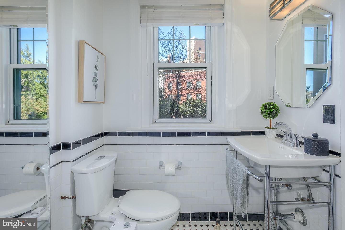 1954 COLUMBIA RD NW #201, WASHINGTON, District Of Columbia 20009, 3 Bedrooms Bedrooms, 5 Rooms Rooms,2 BathroomsBathrooms,Residential,For sale,1954 COLUMBIA RD NW #201,DCDC2224834 MLS # DCDC2224834 1954 COLUMBIA RD NW #201, WASHINGTON, District Of Columbia 20009, 3 Bedrooms Bedrooms, 5 Rooms Rooms,2 BathroomsBathrooms,Residential,For sale,1954 COLUMBIA RD NW #201,DCDC2224834 MLS # DCDC2224834