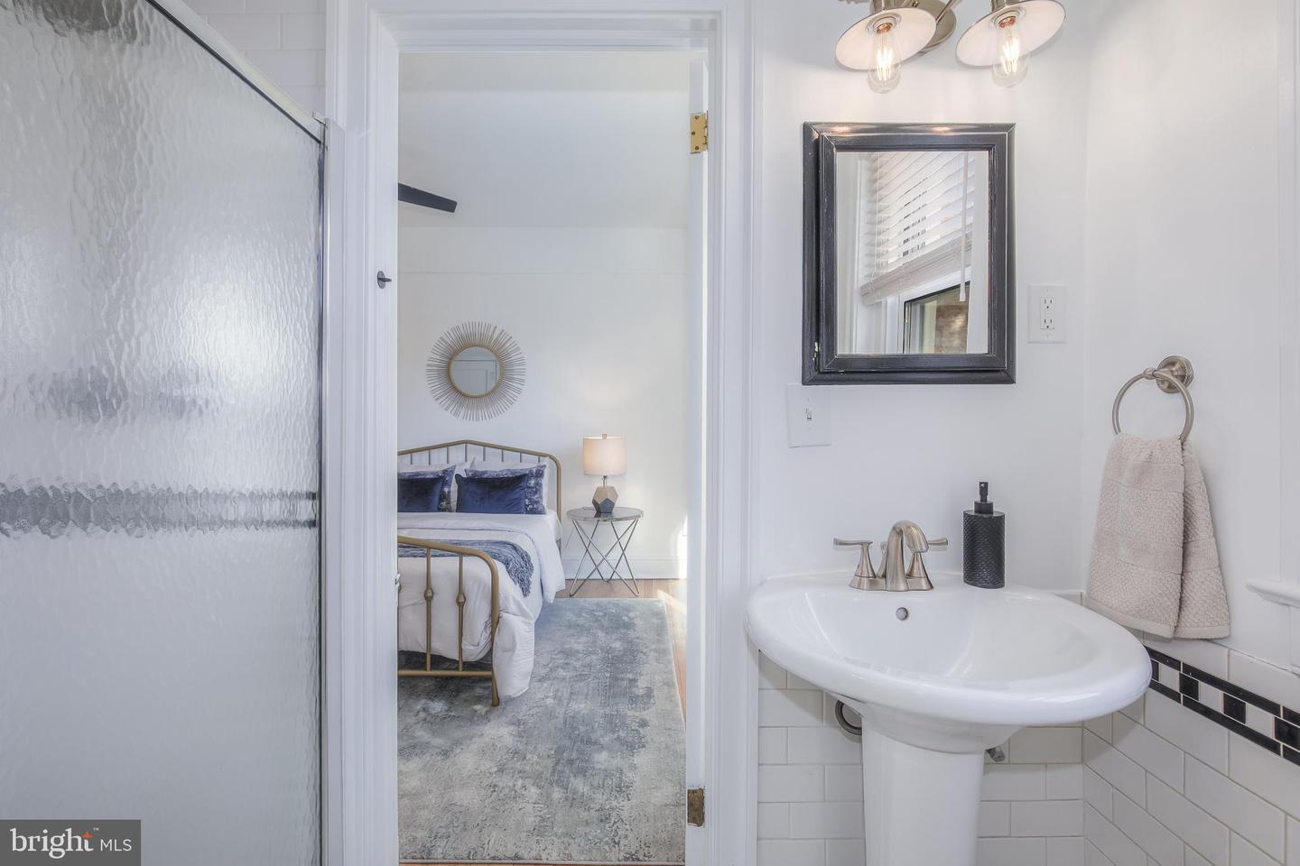 1954 COLUMBIA RD NW #201, WASHINGTON, District Of Columbia 20009, 3 Bedrooms Bedrooms, 5 Rooms Rooms,2 BathroomsBathrooms,Residential,For sale,1954 COLUMBIA RD NW #201,DCDC2224834 MLS # DCDC2224834 1954 COLUMBIA RD NW #201, WASHINGTON, District Of Columbia 20009, 3 Bedrooms Bedrooms, 5 Rooms Rooms,2 BathroomsBathrooms,Residential,For sale,1954 COLUMBIA RD NW #201,DCDC2224834 MLS # DCDC2224834