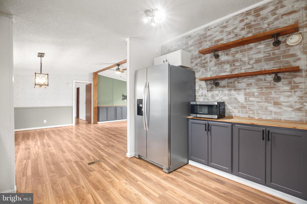 3109 DANBURY CIR, SPOTSYLVANIA, Virginia 22551, 3 Bedrooms Bedrooms, ,2 BathroomsBathrooms,Residential,3109 DANBURY CIR,VASP2038058 MLS # VASP2038058