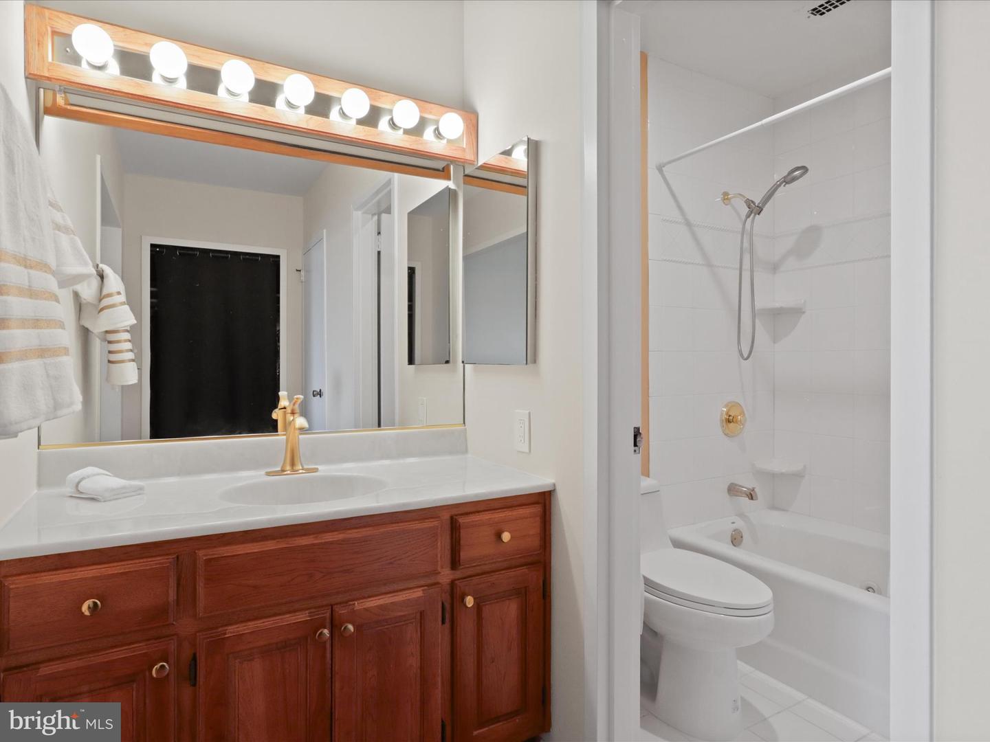 3705 S GEORGE MASON DR #2617S, FALLS CHURCH, Virginia 22041, 2 Bedrooms Bedrooms, 4 Rooms Rooms,2 BathroomsBathrooms,Residential,For sale,3705 S GEORGE MASON DR #2617S,VAFX2273044 MLS # VAFX2273044