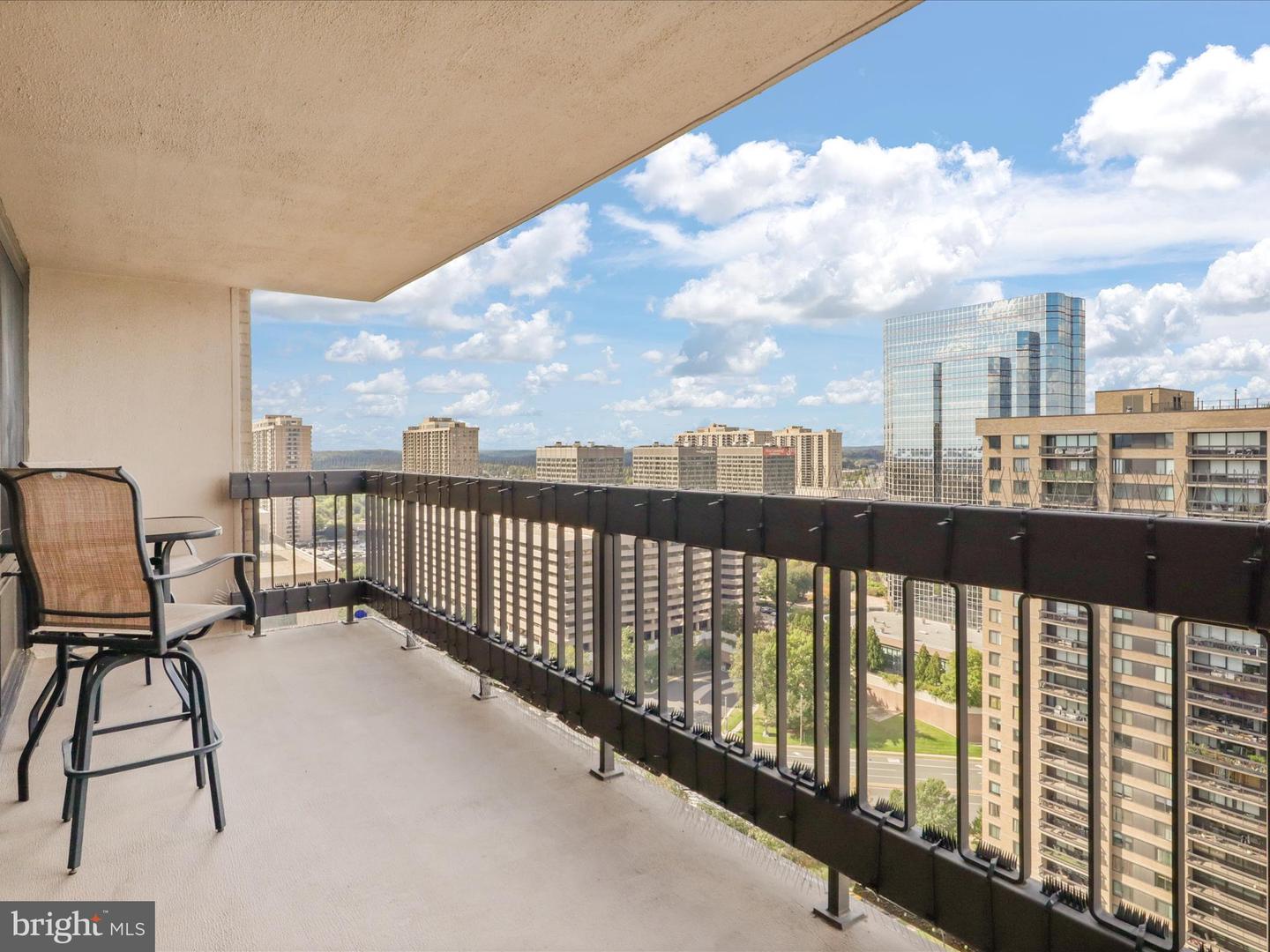 3705 S GEORGE MASON DR #2617S, FALLS CHURCH, Virginia 22041, 2 Bedrooms Bedrooms, 4 Rooms Rooms,2 BathroomsBathrooms,Residential,For sale,3705 S GEORGE MASON DR #2617S,VAFX2273044 MLS # VAFX2273044