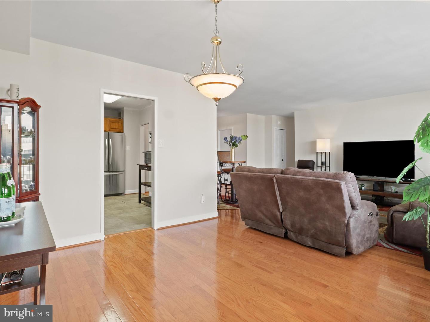 3705 S GEORGE MASON DR #2617S, FALLS CHURCH, Virginia 22041, 2 Bedrooms Bedrooms, 4 Rooms Rooms,2 BathroomsBathrooms,Residential,For sale,3705 S GEORGE MASON DR #2617S,VAFX2273044 MLS # VAFX2273044