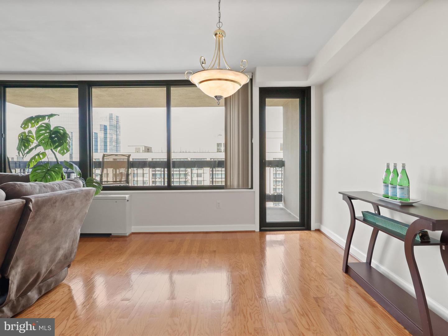 3705 S GEORGE MASON DR #2617S, FALLS CHURCH, Virginia 22041, 2 Bedrooms Bedrooms, 4 Rooms Rooms,2 BathroomsBathrooms,Residential,For sale,3705 S GEORGE MASON DR #2617S,VAFX2273044 MLS # VAFX2273044