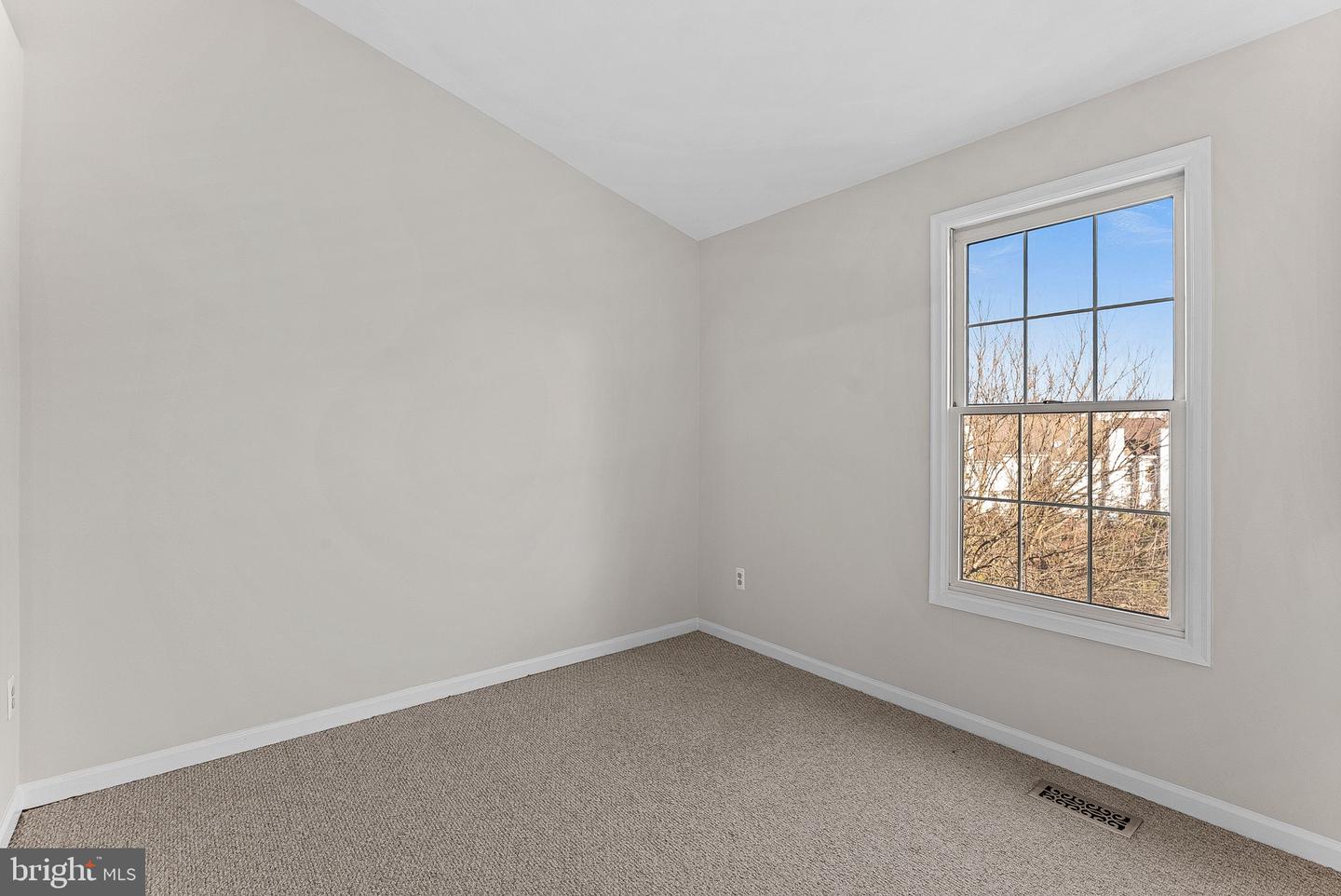 21922 GREENTREE TER, STERLING, Virginia 20164, 3 Bedrooms Bedrooms, ,2 BathroomsBathrooms,Residential,For sale,21922 GREENTREE TER,VALO2108774 MLS # VALO2108774 21922 GREENTREE TER, STERLING, Virginia 20164, 3 Bedrooms Bedrooms, ,2 BathroomsBathrooms,Residential,For sale,21922 GREENTREE TER,VALO2108774 MLS # VALO2108774