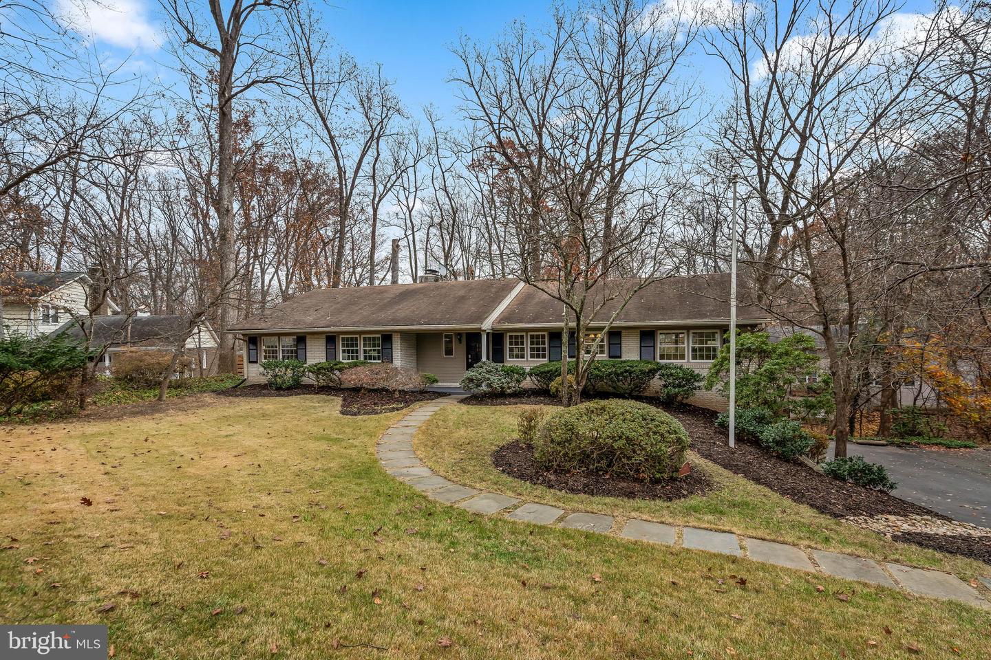 1429 IRONWOOD DR, MCLEAN, Virginia 22101, 5 Bedrooms Bedrooms, 8 Rooms Rooms,3 BathroomsBathrooms,Residential,For sale,1429 IRONWOOD DR,VAFX2274384 MLS # VAFX2274384 1429 IRONWOOD DR, MCLEAN, Virginia 22101, 5 Bedrooms Bedrooms, 8 Rooms Rooms,3 BathroomsBathrooms,Residential,For sale,1429 IRONWOOD DR,VAFX2274384 MLS # VAFX2274384