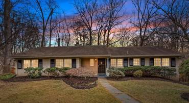 1429 IRONWOOD DR, MCLEAN, Virginia 22101, 5 Bedrooms Bedrooms, 8 Rooms Rooms,3 BathroomsBathrooms,Residential,For sale,1429 IRONWOOD DR,VAFX2274384 MLS # VAFX2274384