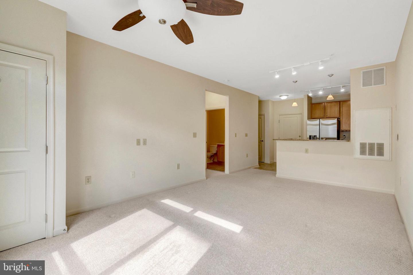 2665 PROSPERITY AVE #345, FAIRFAX, Virginia 22031, 1 Bedroom Bedrooms, ,1 BathroomBathrooms,Residential,For sale,2665 PROSPERITY AVE #345,VAFX2275424 MLS # VAFX2275424