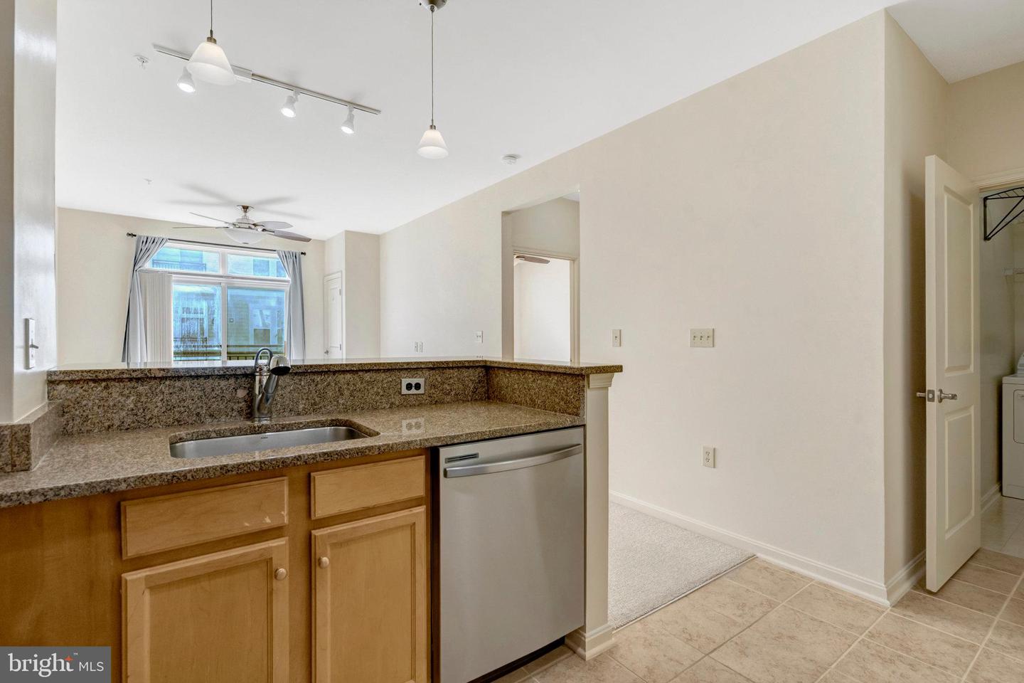 2665 PROSPERITY AVE #345, FAIRFAX, Virginia 22031, 1 Bedroom Bedrooms, ,1 BathroomBathrooms,Residential,For sale,2665 PROSPERITY AVE #345,VAFX2275424 MLS # VAFX2275424