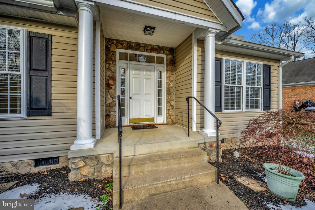 210 SAYLERS CREEK RD, LOCUST GROVE, Virginia 22508, 3 Bedrooms Bedrooms, ,2 BathroomsBathrooms,Residential,210 SAYLERS CREEK RD,VAOR2012980 MLS # VAOR2012980