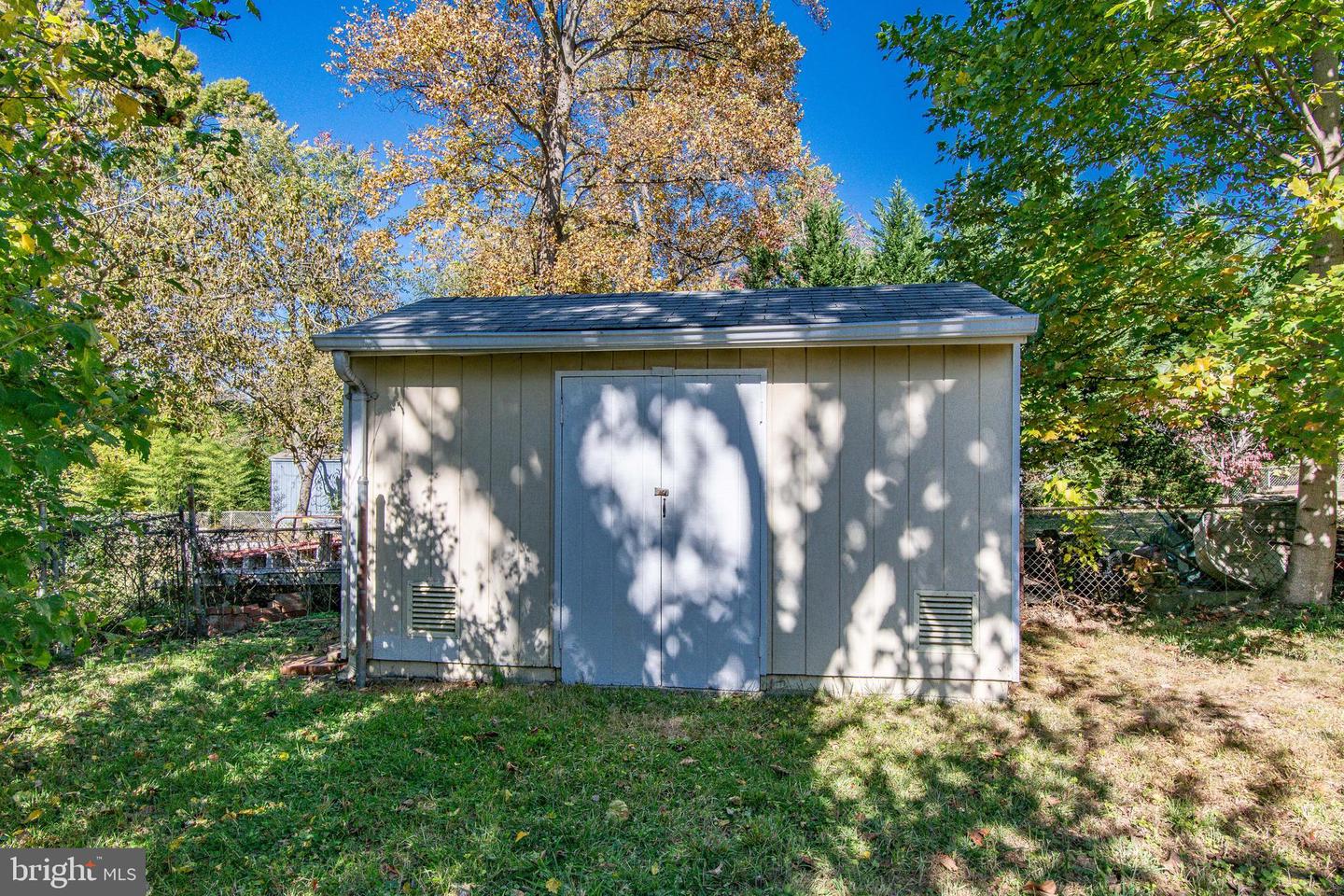 4026 WALTERS CT, FAIRFAX, Virginia 22030, 3 Bedrooms Bedrooms, ,2 BathroomsBathrooms,Residential,For sale,4026 WALTERS CT,VAFC2007232 MLS # VAFC2007232