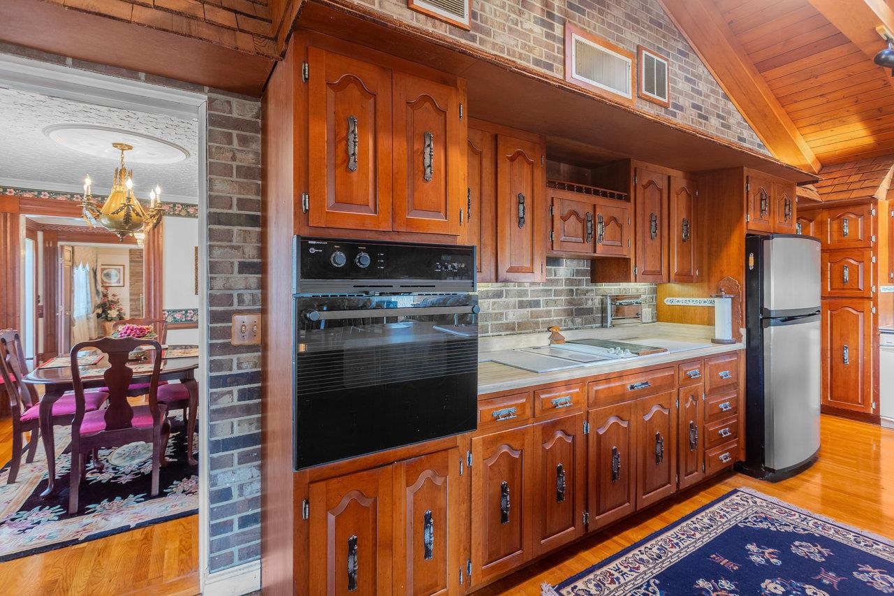 8217 SOUTH EAST SIDE HWY, ELKTON, Virginia 22827, 5 Bedrooms Bedrooms, ,4 BathroomsBathrooms,Residential,8217 SOUTH EAST SIDE HWY,671949 MLS # 671949