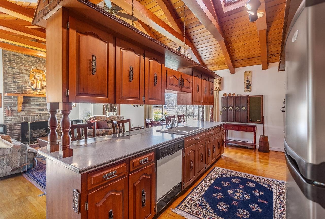 8217 SOUTH EAST SIDE HWY, ELKTON, Virginia 22827, 5 Bedrooms Bedrooms, ,4 BathroomsBathrooms,Residential,8217 SOUTH EAST SIDE HWY,671949 MLS # 671949