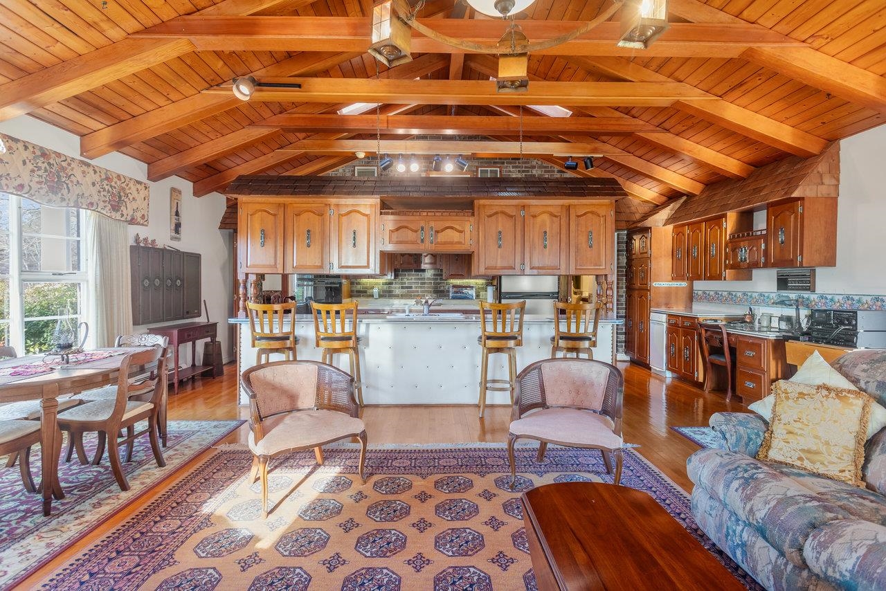 8217 SOUTH EAST SIDE HWY, ELKTON, Virginia 22827, 5 Bedrooms Bedrooms, ,4 BathroomsBathrooms,Residential,8217 SOUTH EAST SIDE HWY,671949 MLS # 671949