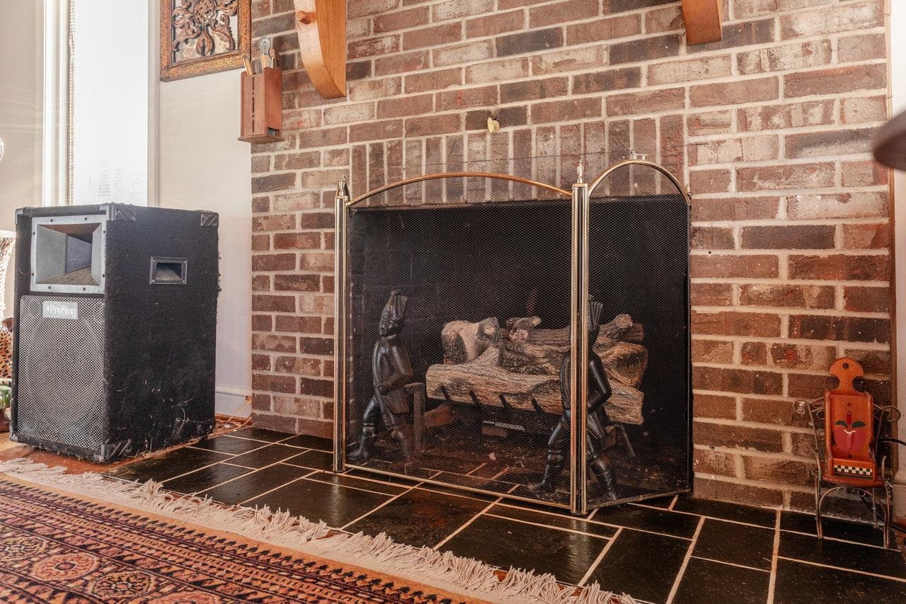 8217 SOUTH EAST SIDE HWY, ELKTON, Virginia 22827, 5 Bedrooms Bedrooms, ,4 BathroomsBathrooms,Residential,8217 SOUTH EAST SIDE HWY,671949 MLS # 671949