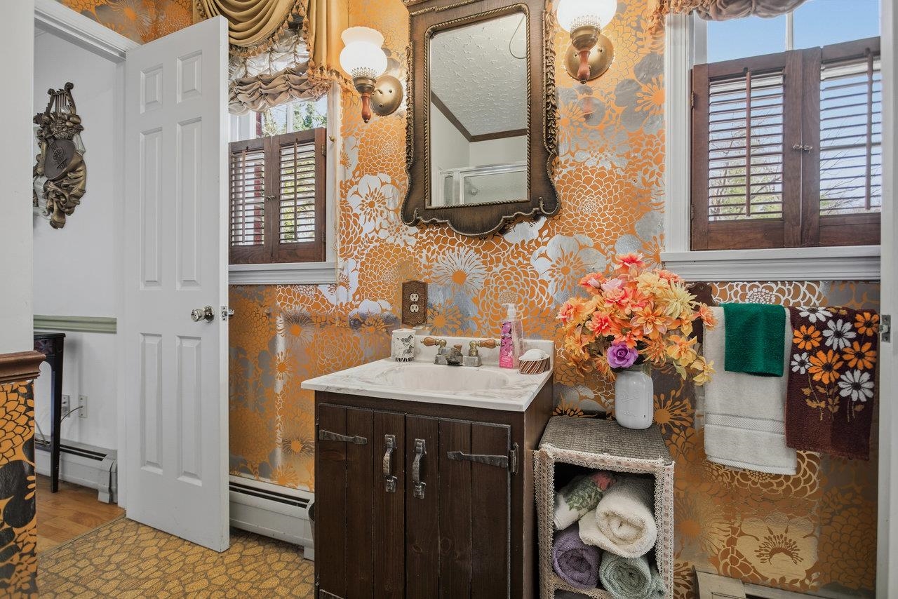 8217 SOUTH EAST SIDE HWY, ELKTON, Virginia 22827, 5 Bedrooms Bedrooms, ,4 BathroomsBathrooms,Residential,8217 SOUTH EAST SIDE HWY,671949 MLS # 671949