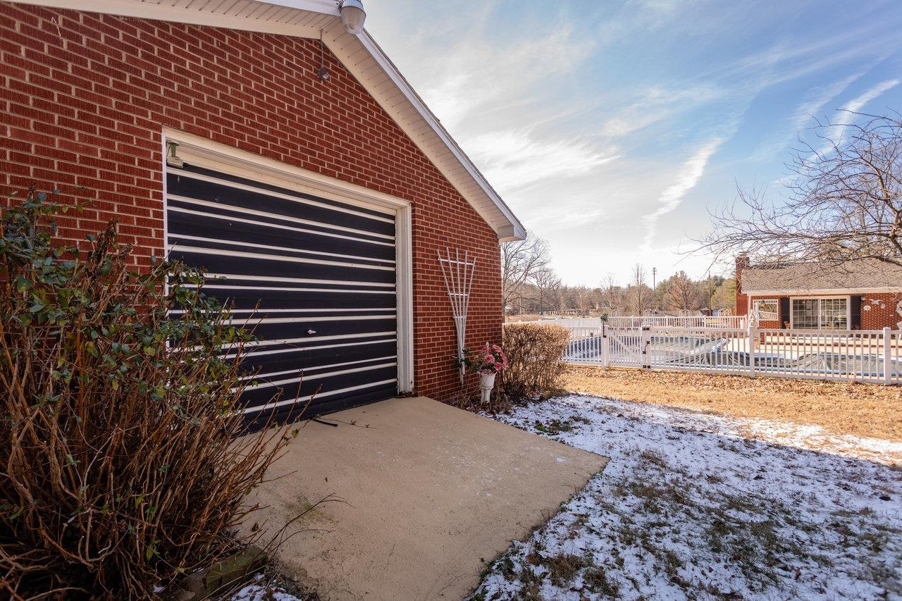 8217 SOUTH EAST SIDE HWY, ELKTON, Virginia 22827, 5 Bedrooms Bedrooms, ,4 BathroomsBathrooms,Residential,8217 SOUTH EAST SIDE HWY,671949 MLS # 671949