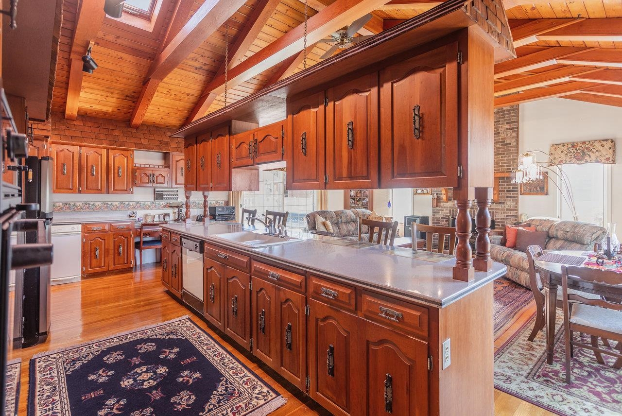 8217 SOUTH EAST SIDE HWY, ELKTON, Virginia 22827, 5 Bedrooms Bedrooms, ,4 BathroomsBathrooms,Residential,8217 SOUTH EAST SIDE HWY,671949 MLS # 671949