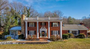 8217 SOUTH EAST SIDE HWY, ELKTON, Virginia 22827, 5 Bedrooms Bedrooms, ,4 BathroomsBathrooms,Residential,8217 SOUTH EAST SIDE HWY,671949 MLS # 671949