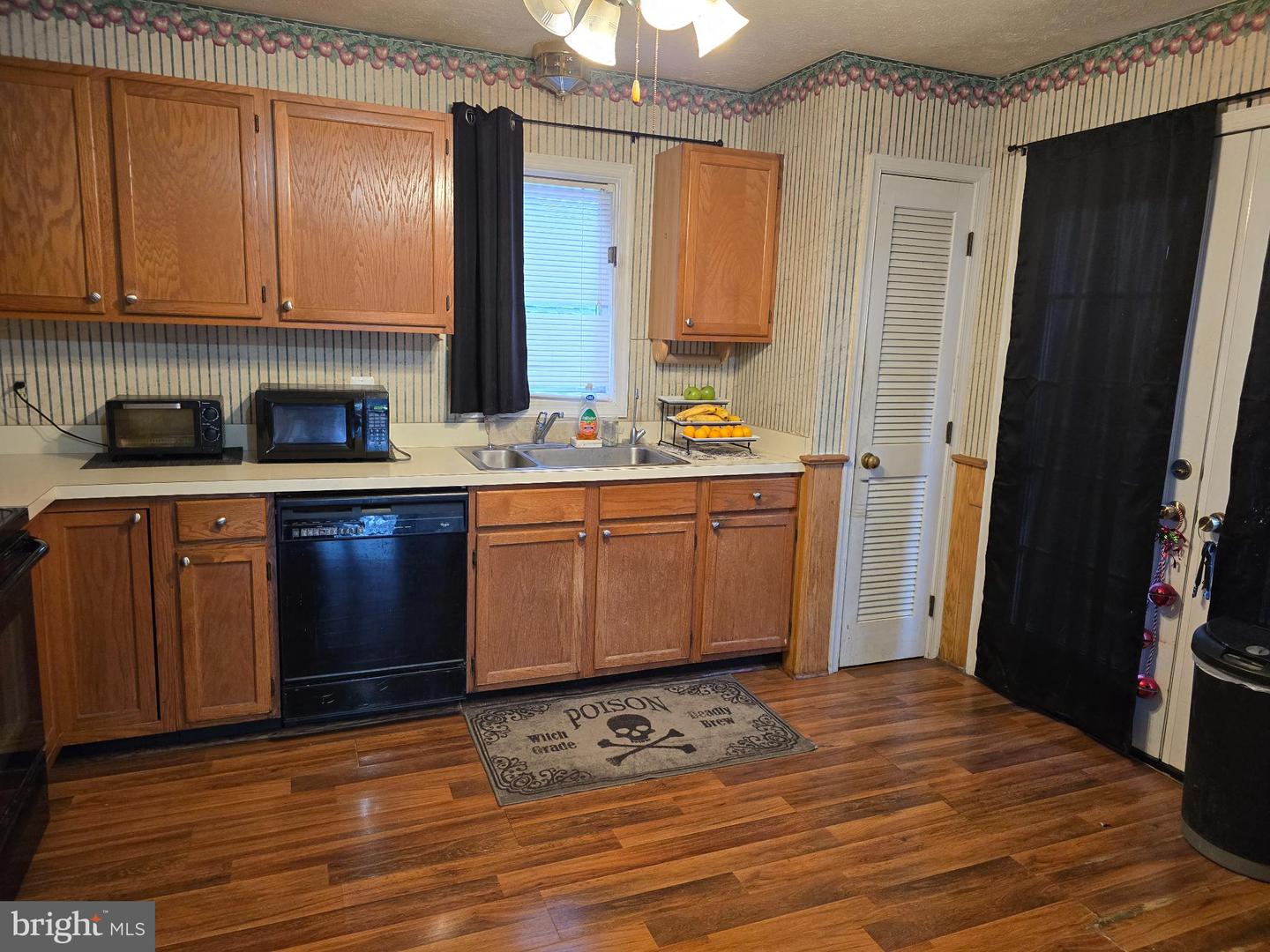 114 WOODYS PL, WINCHESTER, Virginia 22602, 3 Bedrooms Bedrooms, 8 Rooms Rooms,2 BathroomsBathrooms,Residential,For sale,114 WOODYS PL,VAFV2037988 MLS # VAFV2037988